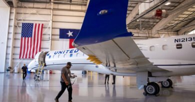 Embraer signs maintenance contract with CommuteAir for its new Dallas-Fort Worth MRO facilities